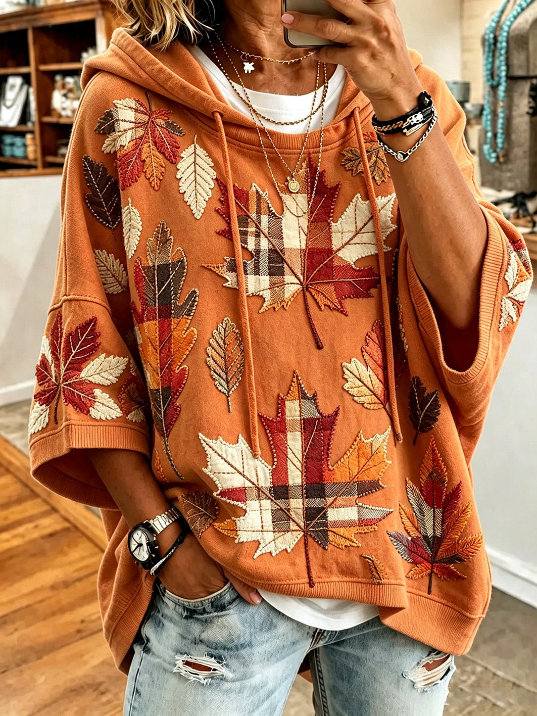 Otilia | Sudadera oversize con capucha y estampado de hojas otoñales