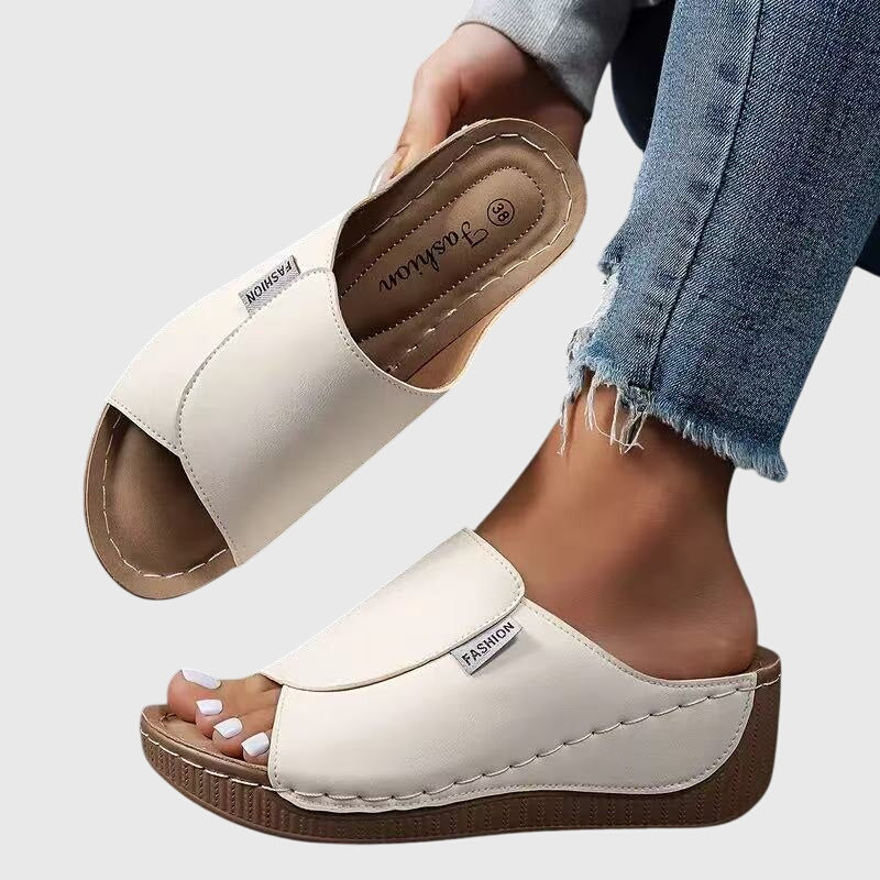 Bríd | Sandalias Clásicas Cómodas para Caminar