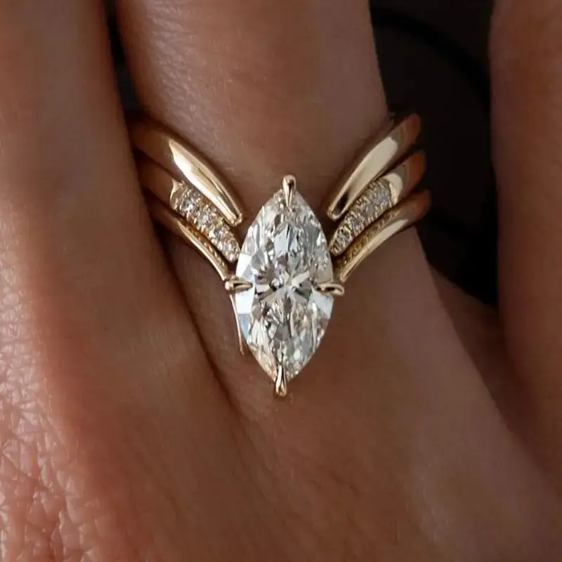 Anillo de Oro Gota Real