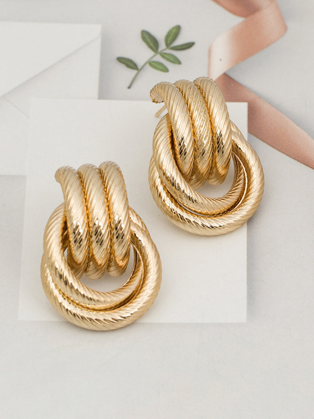 Nyla pendientes