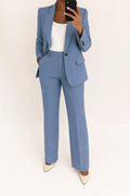 Conjunto elegante de dos piezas para mujer con blazer de un botón, pantalones de pierna ancha y estilo formal de sastrería