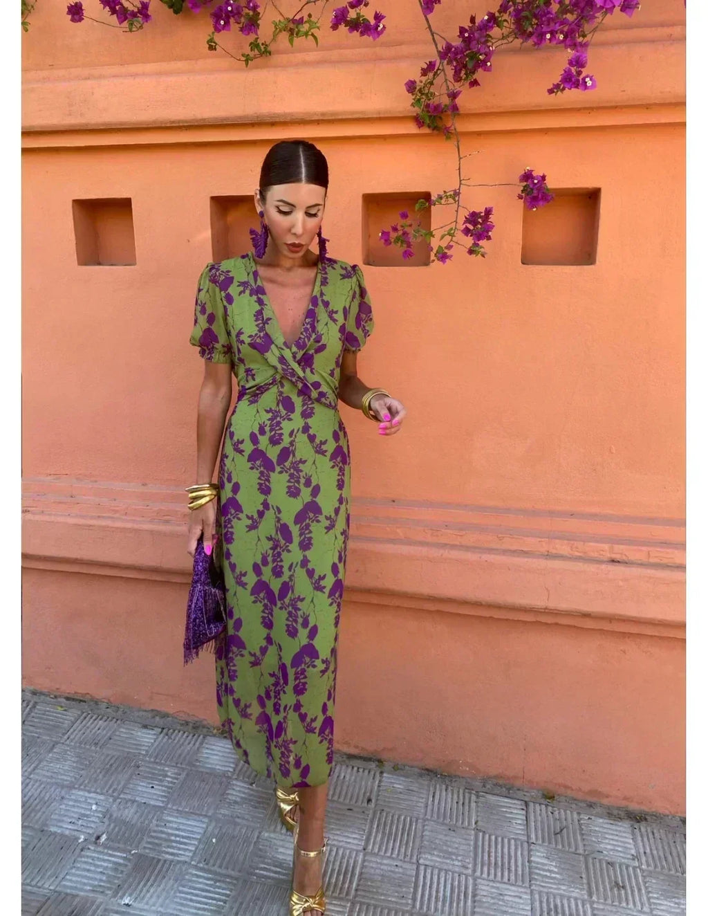 Vestido De Verano Elegante De Mujer Con Corte Fluido