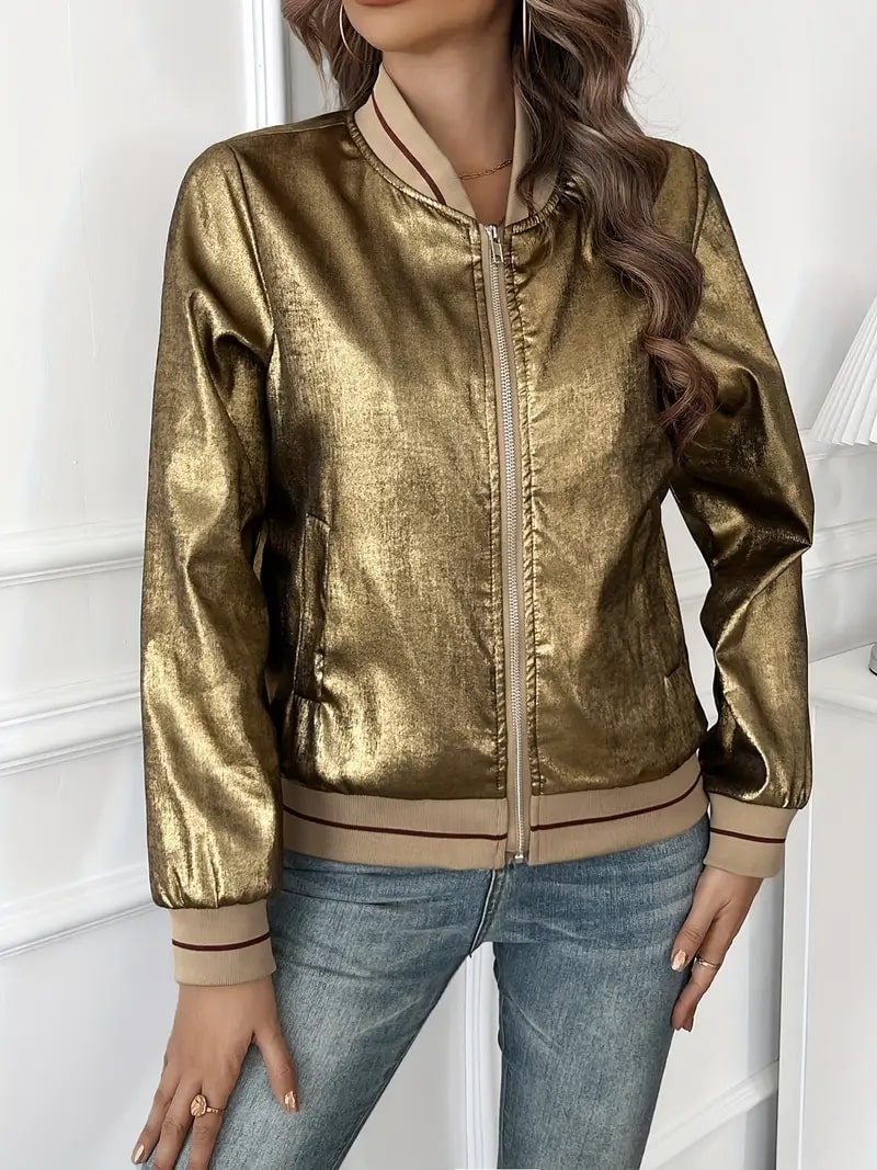 Elegante chaqueta bomber metalizada dorada para mujer con cuello de canalé, manga larga, cierre frontal con cremallera y estilo relajado