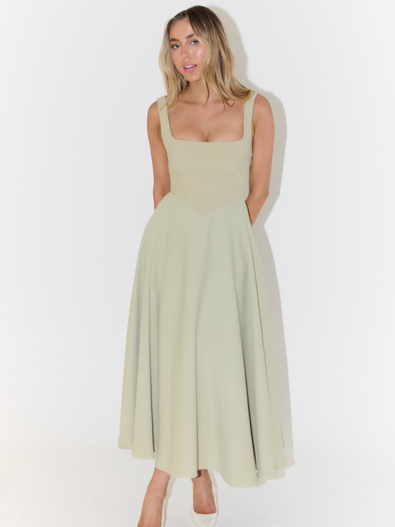 Vestido Midi Elegante con Escote Cuadrado Fluido