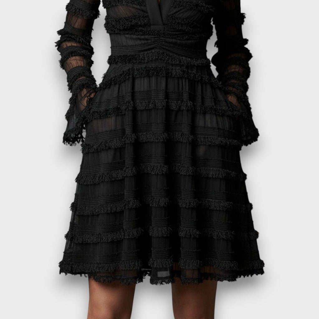 Vestido Midi Negro con Flecos y Capas Semitransparentes