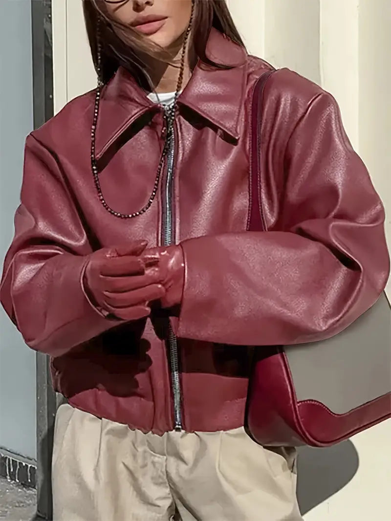 Vitoria / Elegante chaqueta de cuero sintético para mujer con cuello, manga larga y corte oversize cropped