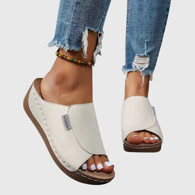 Bríd | Sandalias Clásicas Cómodas para Caminar