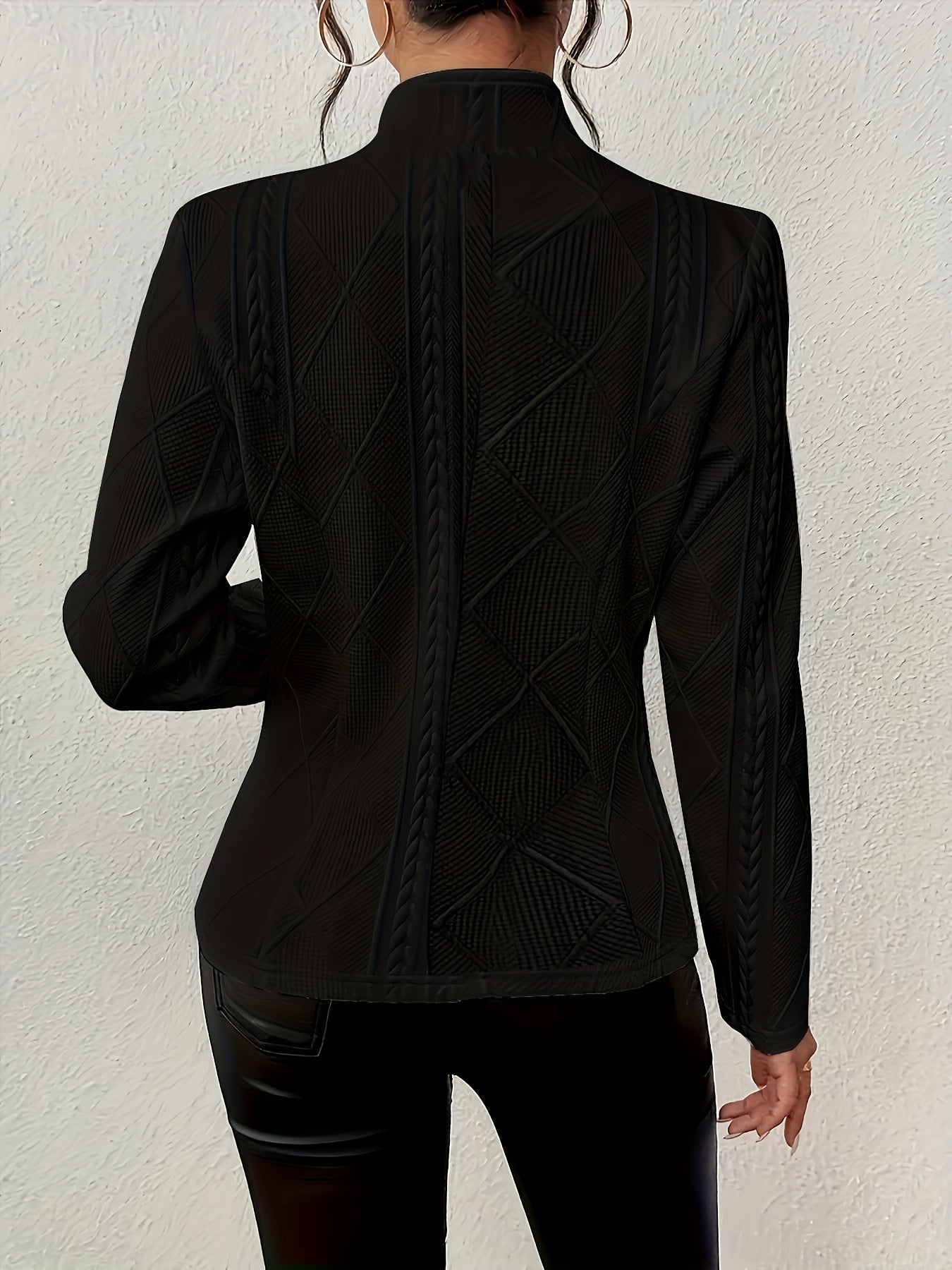 Chaqueta Corta de Punto Trenzado Elegante para Mujer con Cuello Mao, Manga Larga, Botonadura Delantera y Estilo Entallado