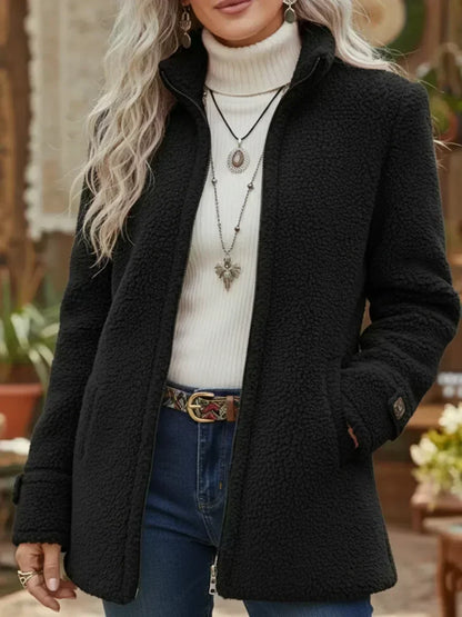 Judit | Chaqueta acogedora con cuello mao y cremallera completa