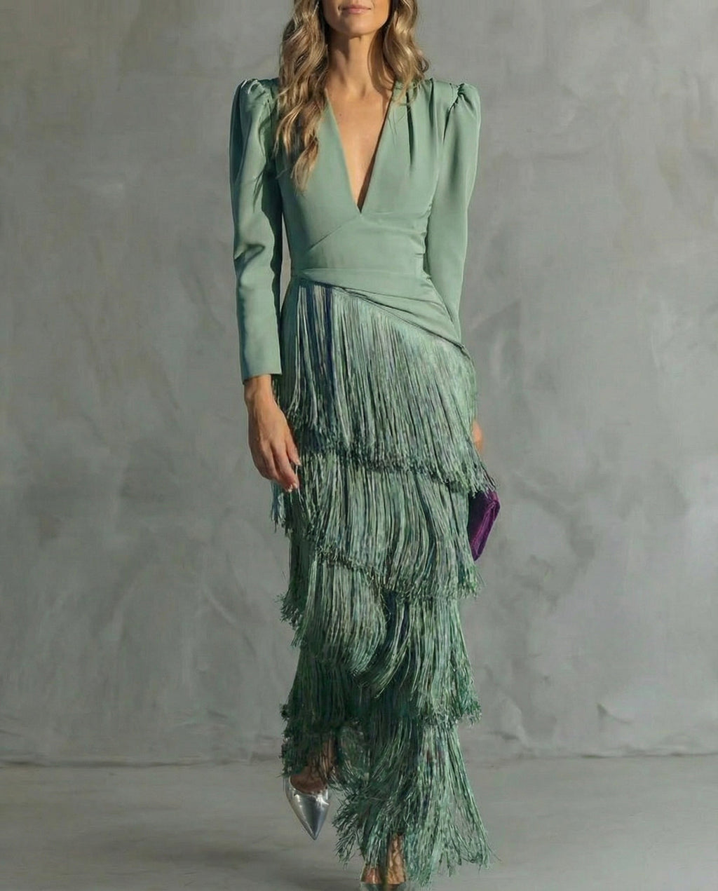 Vestido Midi Elegante con Flecos en las Mangas