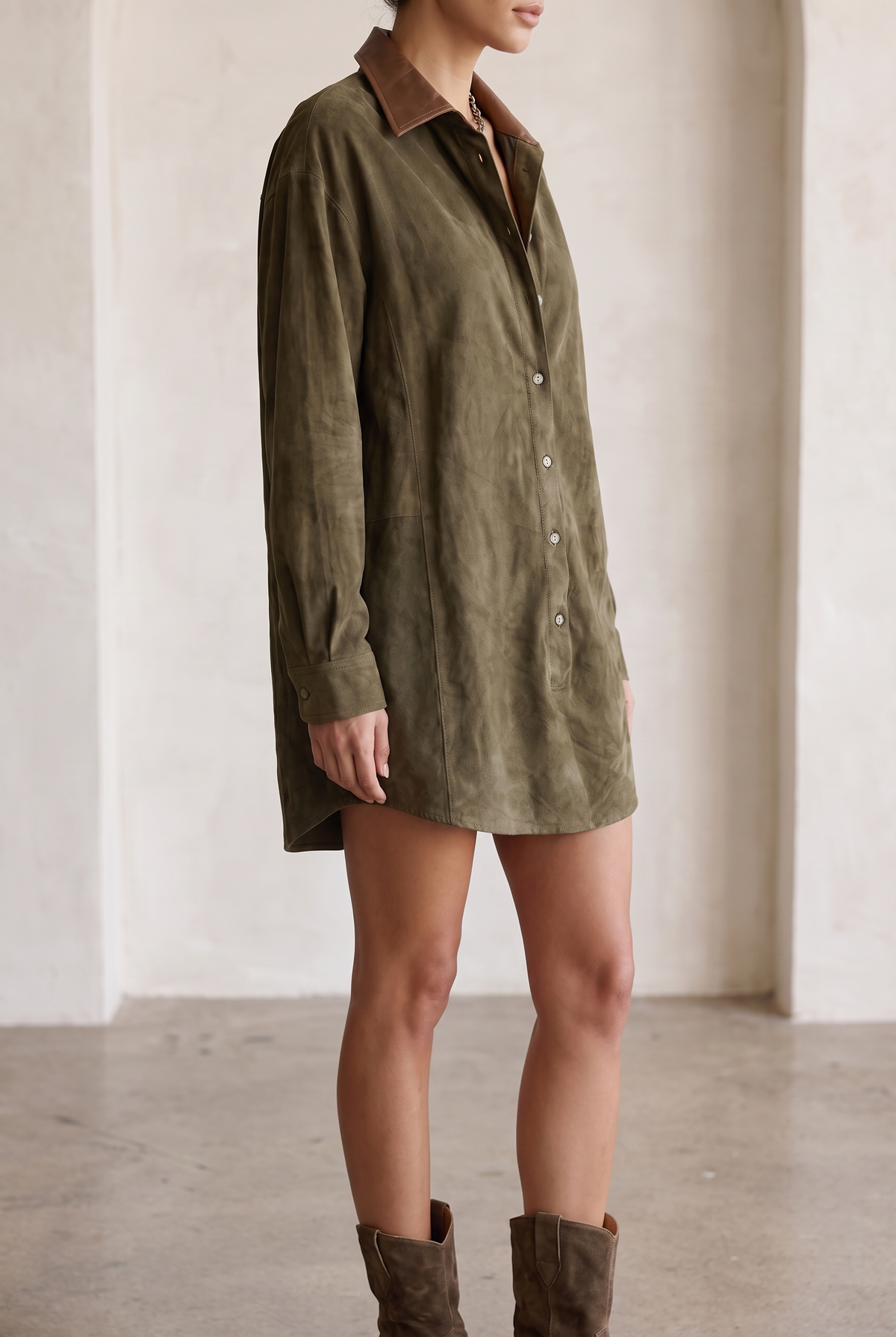 Vestido Mini Sencillo Holgado de Ante con Solapa de Cuero y Paneles Combinados para Mujer