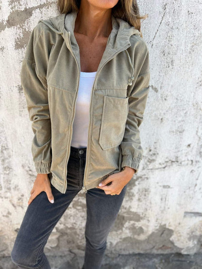 Laura | Chaqueta acanalada con capucha y cremallera