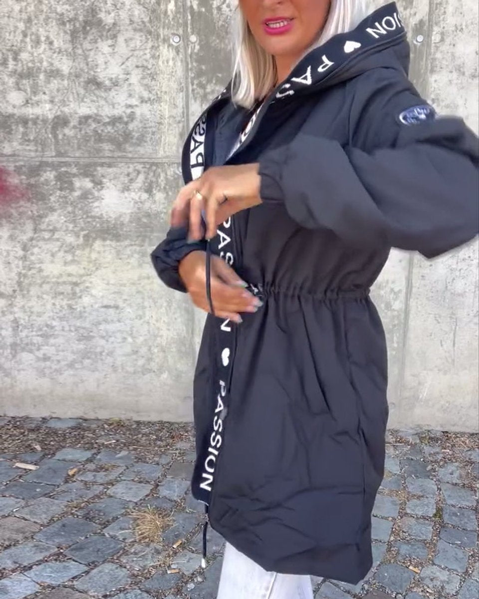 Camila | Parka midi con capucha y cordón