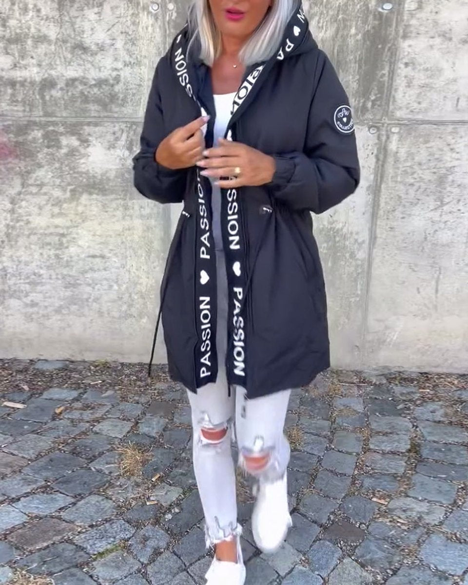 Camila | Parka midi con capucha y cordón