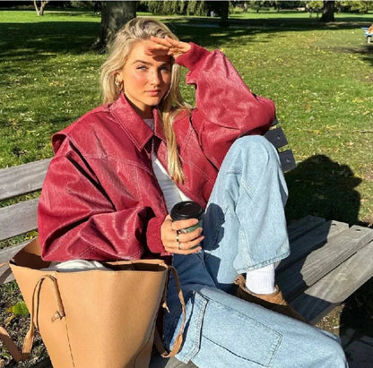 Renata | Cazadora bomber oversize con costuras en contraste