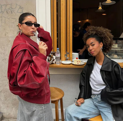 Renata | Cazadora bomber oversize con costuras en contraste