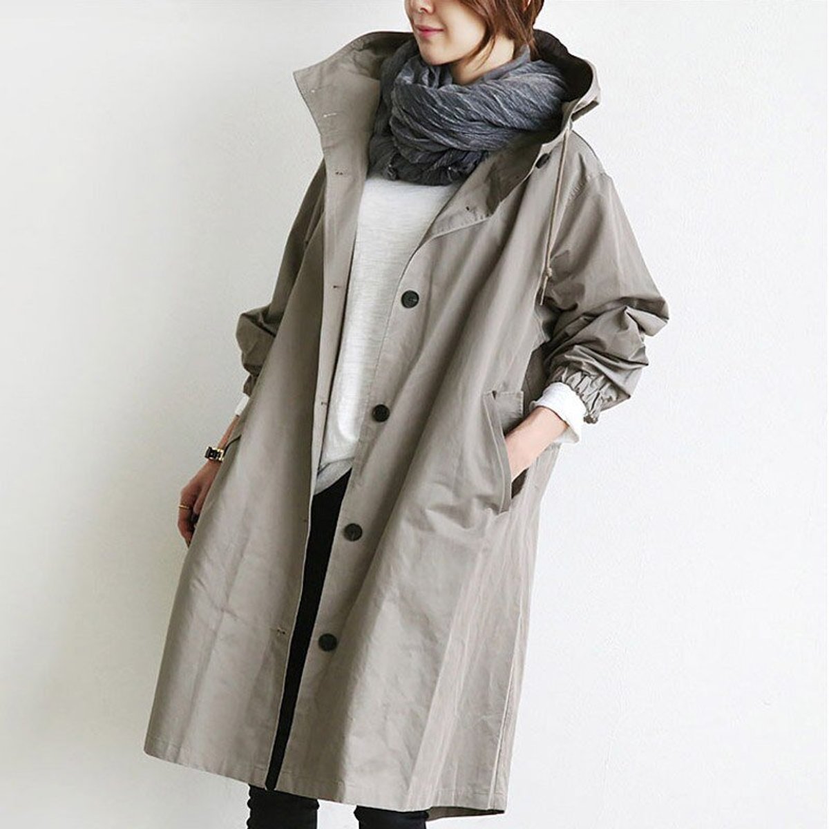 Maite | Abrigo oversize con capucha y botones