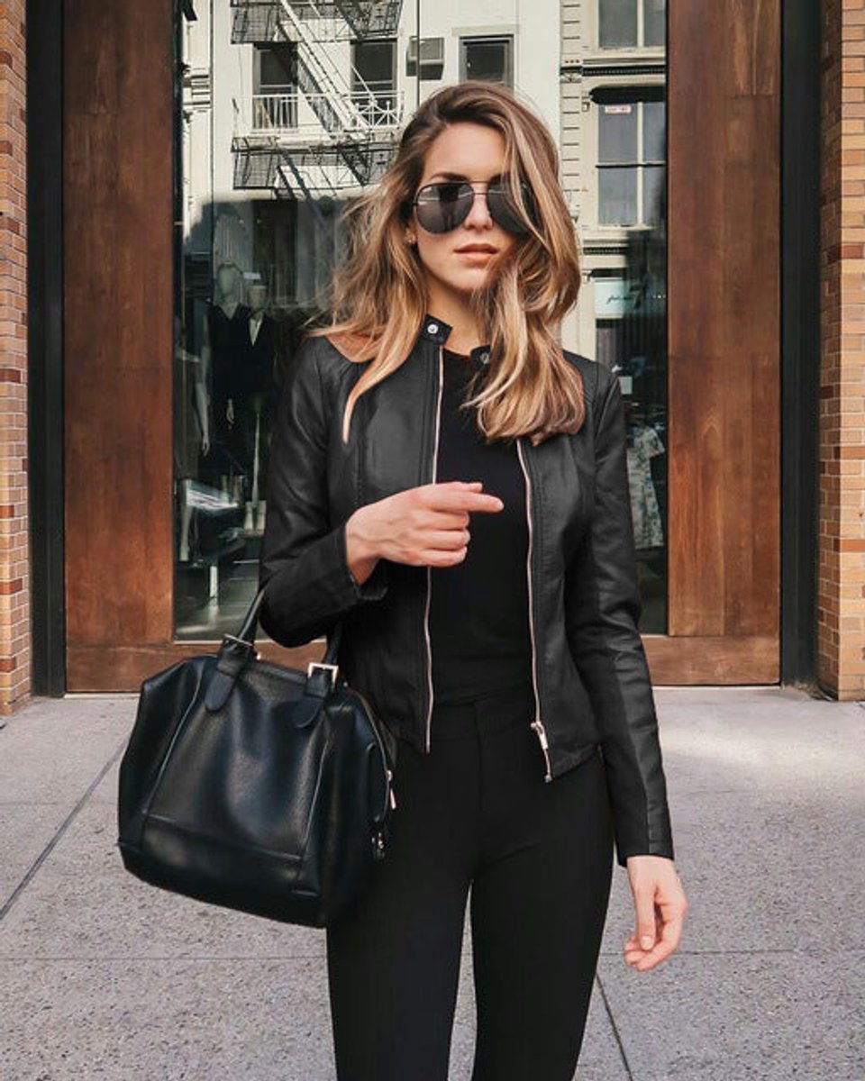 Marela / Elegante chaqueta de cuero sintético para mujer con cuello mao, manga larga y cierre frontal con cremallera estilo motero